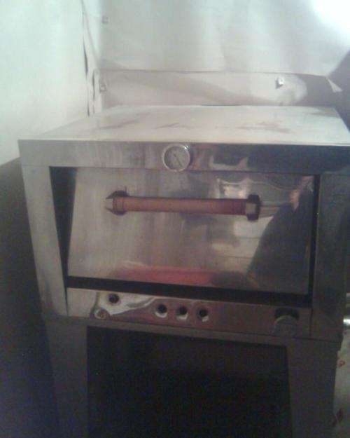 Vendo horno semi industrial usado en Región Metropolitana - Otros Artículos  | 234708