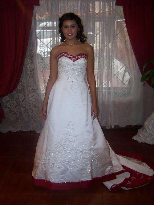 Vestidos de novia trajes de novio 27475994 en Región Metropolitana - Ropa y  calzado | 41385