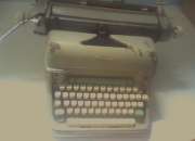 Vendo maquina de escribir olimpia antigua funcion…, usado segunda mano  Chile