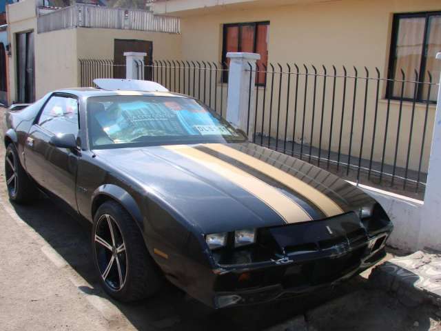 Venta camaro 83 clasico, motor original v8 de 5000 .,papeles al dia,  colo en Iquique - Autos | 391346