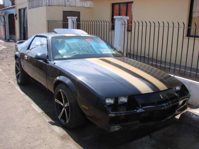 Venta camaro 83 clasico, motor original v8 de 5000 .,papeles al dia,  colo en Iquique - Autos | 391346