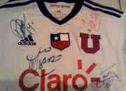 Camiseta u de chile autografiada por historicos segunda mano  Chile