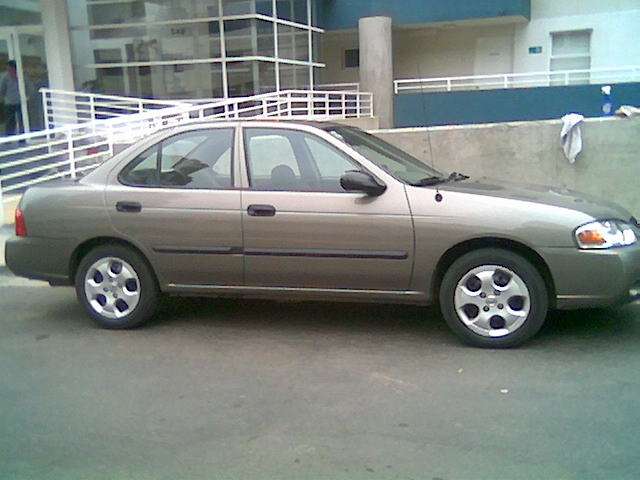  Vendo auto por viaje. nissan sentra ii  .  xe full.  . automatico. taltal en Antofagasta