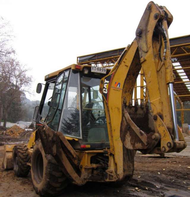 retroexcavadora caterpillar 416 d