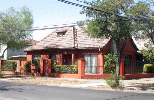 Venta casa 2 pisos, calle teresa vial, san miguel, esquina en Santiago -  Casas en venta | 487390