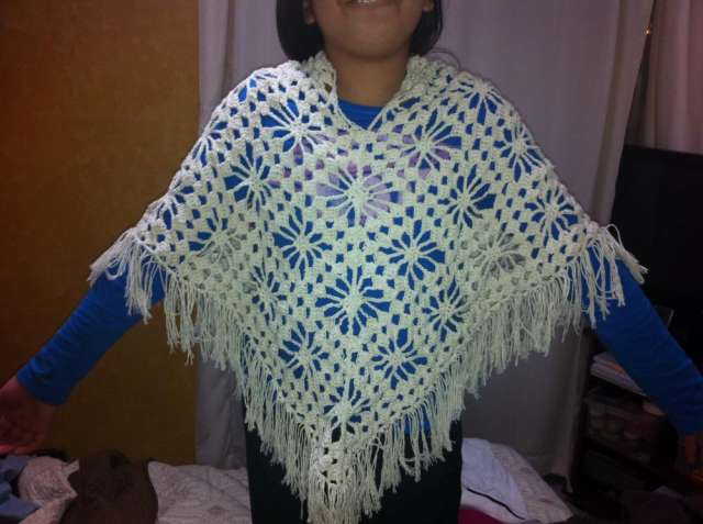 Poncho tejido a crochet para niña y en Iquique - Ropa calzado | 496967