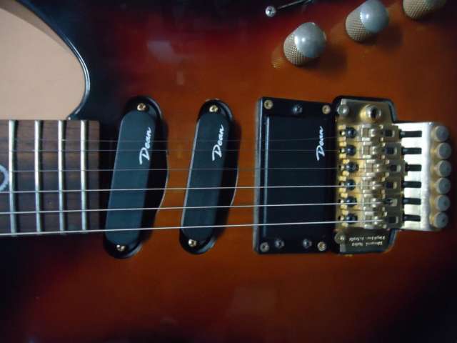 Guitarra electrica con microafinacion dean playmate en Santiago -  Instrumentos Musicales | 519136