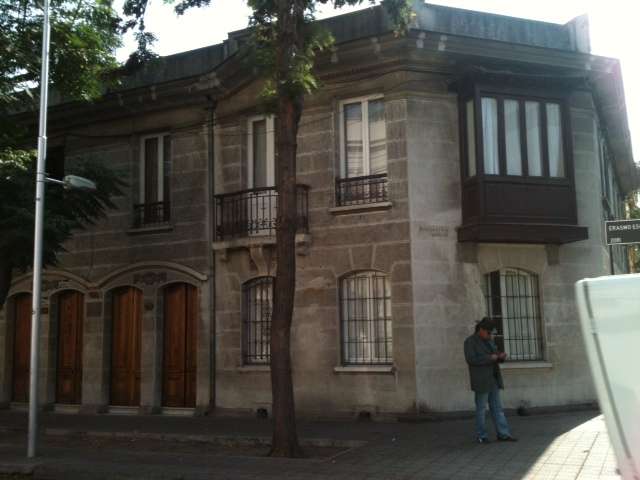 Residencial en centro de santiago ofrece habitaciones amobladas