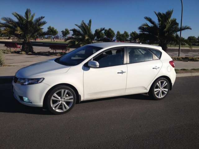 Vendo Kia Cerato Sx Autom Full En Santiago Autos